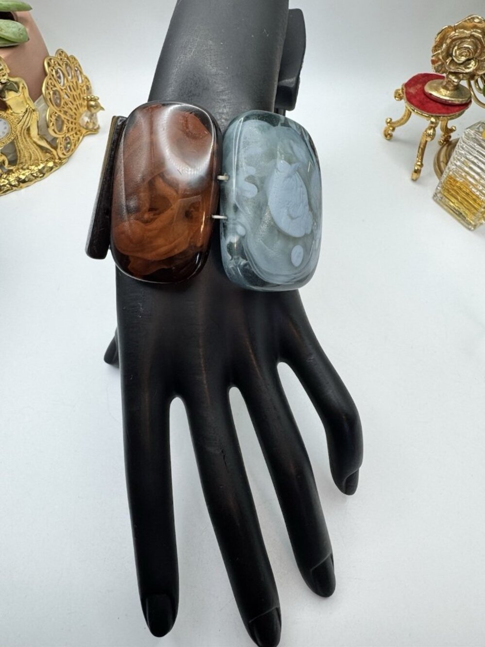 Vintage Lucite Panel Chunky Stretch Wide Bracelet Blue / Brown Tortoise & Wood